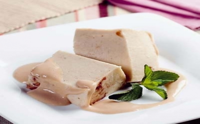 Bavarois de café con salsa kahlúa